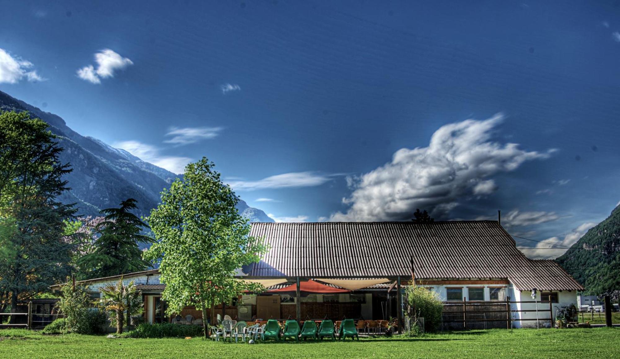 Agriturismo La Finca Farm stay Cresciano